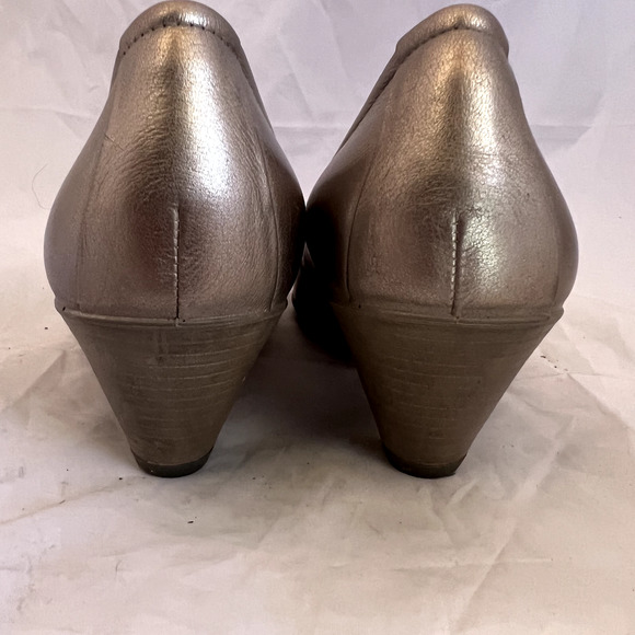 ECCO Pumps "Touch 50" Shiny Silver Leather Moon Rock Cone Heel Size 37 /6.5-7 US - Picture 7 of 8